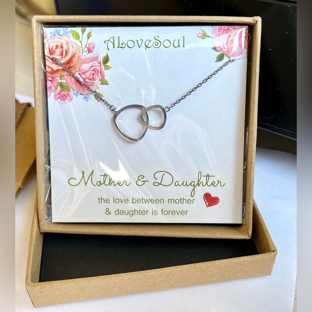 ALoveSoul (NIP) 925 interlocking necklace gift card/box/bag - jewelry